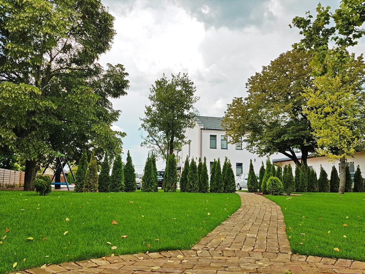 Hotel Czinege & Etterem Koka Exteriér fotografie